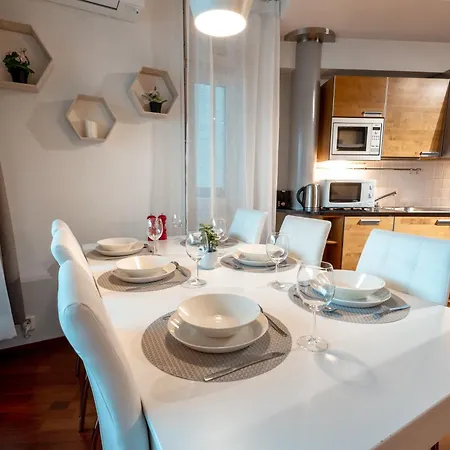 Lejlighed 2ndhomes Luxurious Kamppi Center 2br With Sauna & Balcony Helsinki